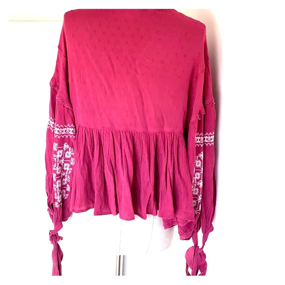 American Eagle top - Picture 2 of 5